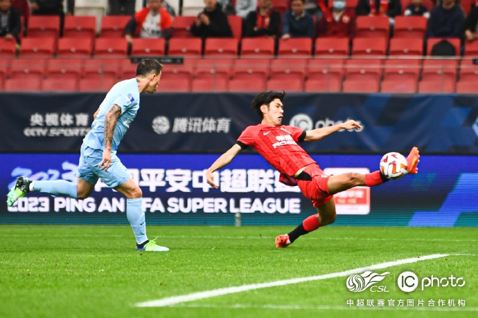 上海海港3比2战胜河南队,迎来四连胜