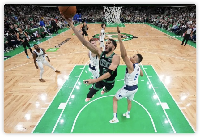 东契奇空砍大三双霍勒迪26分 凯尔特人再胜独行侠总分2-0 