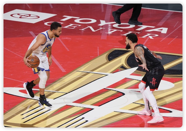 库里19+5太子命中制胜罚球 火箭反杀勇士进NBA杯四强 