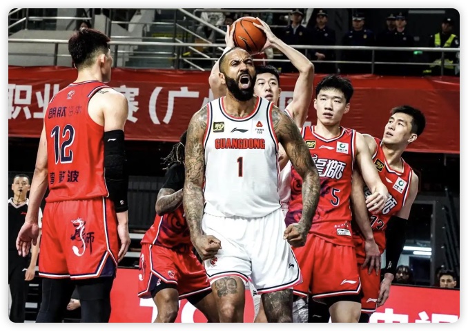 徐杰19+6+11郭艾伦轮休 广东主场赢球送广州7连败