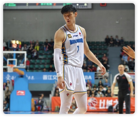 周琦31+9 曾凡博28+10+7 曾凌铉21+4 北京送福建4连败