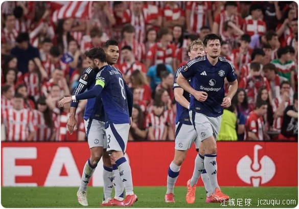 B费双响卡塞米罗破门 曼联3-0十人毕巴占先机