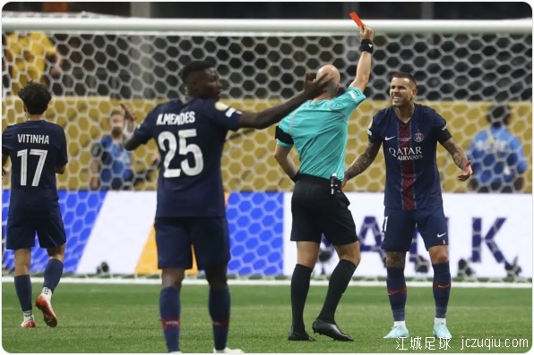 穆西亚拉重伤登贝莱破门 九人巴黎2-0拜仁挺进4强 
