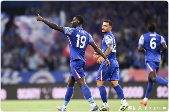 悬念来了！中超-上海德比海港2-1送申花2轮不胜 两队仅差1分 
