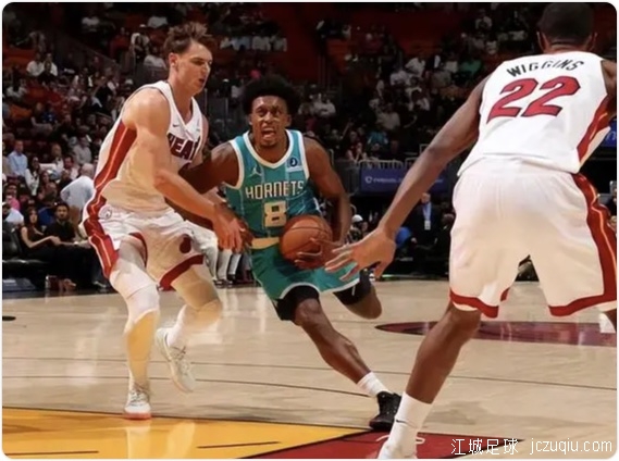 热火7人上双灼伤黄蜂 哈克斯28+5 鲍威尔缺阵 三球18投6中