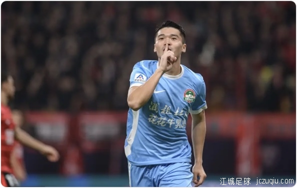 提前一轮出局!中超-何超轰世界波 蓉城1-2河南无缘争冠