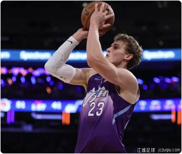 老鹰力克爵士迎4连胜 约翰逊31+18+14+7断 马尔卡宁40+7