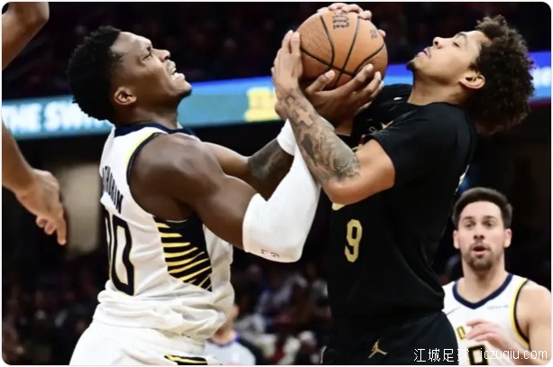 米切尔32分莫布利22+12 骑士主场击败步行者