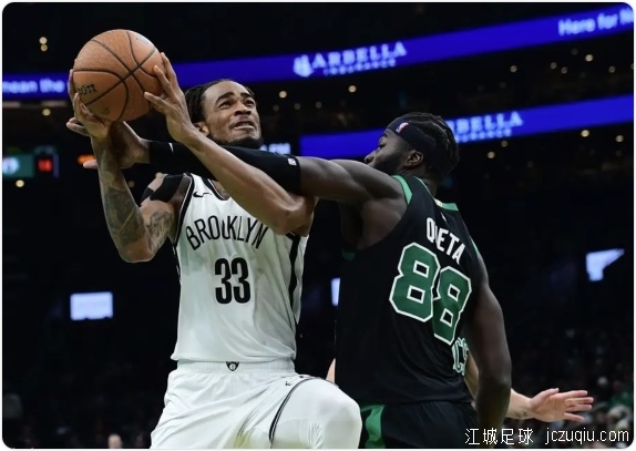 篮网复仇绿军 小波特33+8&末节16分 克拉克斯顿三双