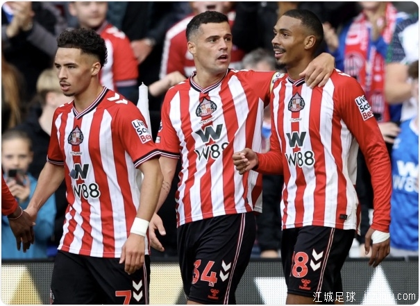 奥利塞2射3传凯恩破门 拜仁让二追六6-2惊天逆转 