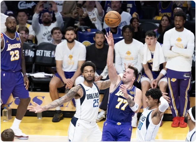 11月29日 NBA杯小组赛西部 独行侠vs湖人 全场录像回放