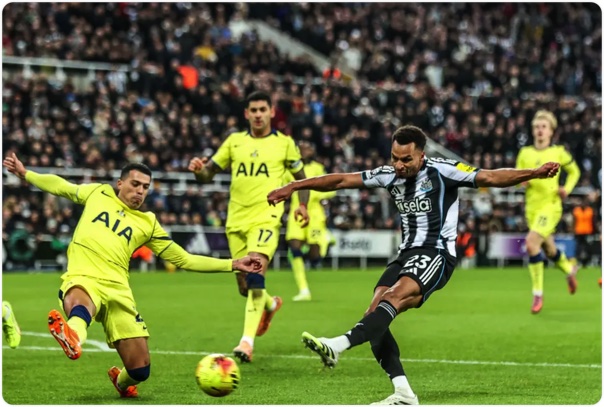 12月03日 英超第14轮 纽卡斯尔联vs热刺 全场录像回放