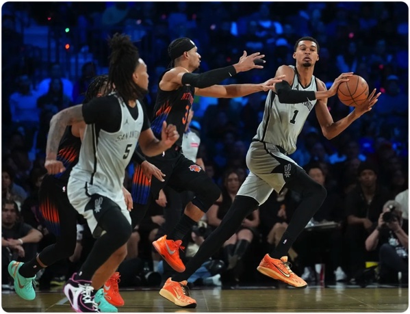 12月17日 NBA杯冠军赛 马刺vs尼克斯 全场录像回放