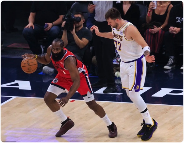 12月21 NBA常规赛 湖人vs快船 全场录像回放