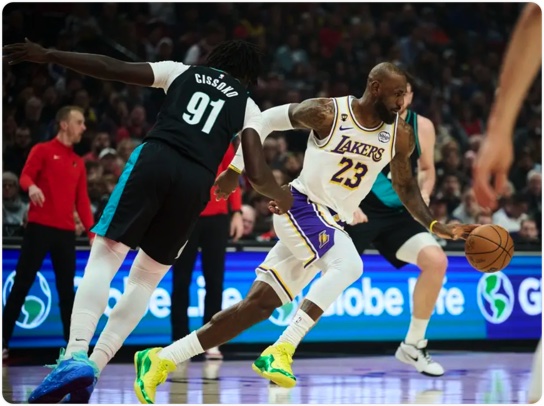 01月18日 NBA常规赛 湖人vs开拓者 全场录像回放