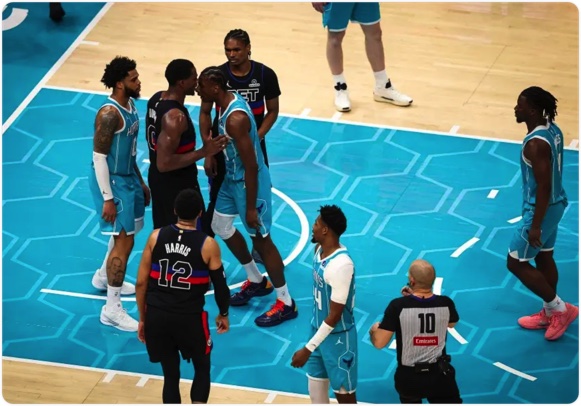 02月10日 NBA常规赛 活塞vs黄蜂 全场录像回放