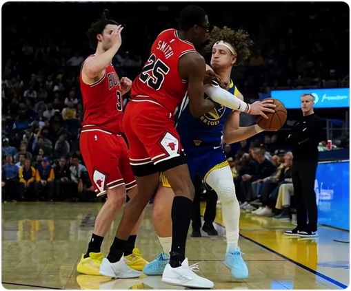 03月11日 NBA常规赛 公牛vs勇士 全场录像回放