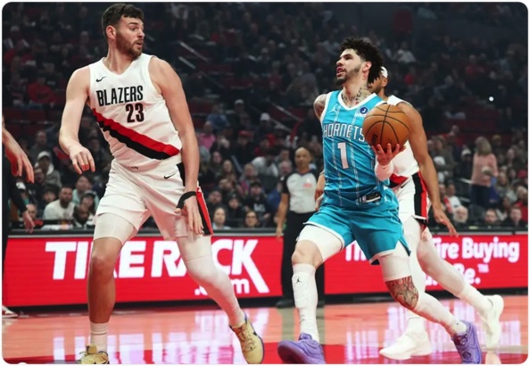 03月11日 NBA常规赛 黄蜂vs开拓者 全场录像回放